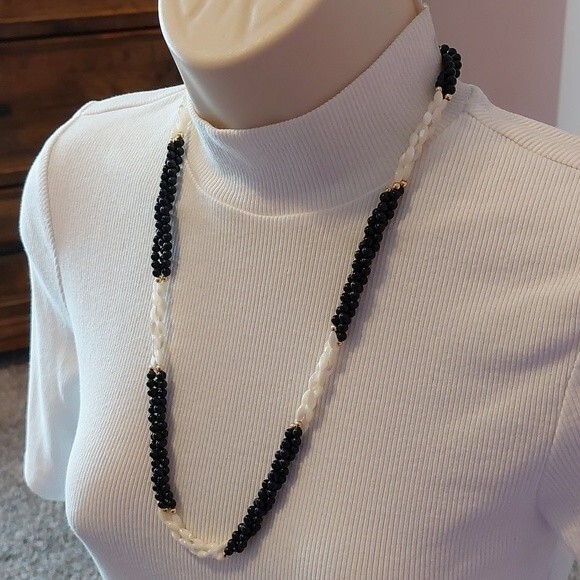 Vintage Lucite MOP Triple Strand Twisted Bead Necklace Fish Hook Box Clasp - Picture 2 of 5